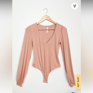 Lulu’s V-Neck Balloon Sleeve Bodysuit NWT